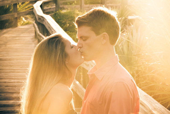http://www.lifewritingphotography.com/blog/2011/04/chelsea-and-greg-tampa-engagement-photographer/